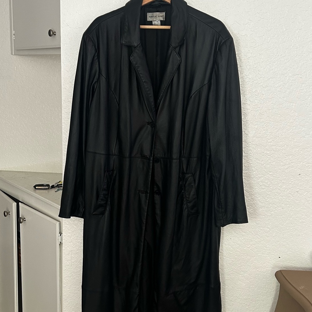 Black Long Leather Coat. Size 3X